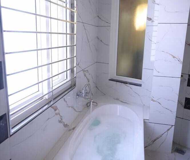 בית מלון כפרי Kaanjee