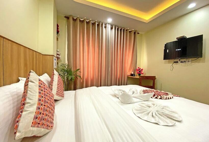 فندق Lumbini Airport