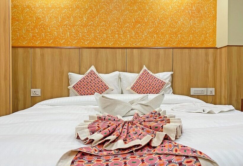 فندق Lumbini Airport