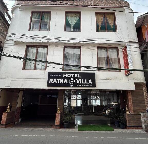 Отель Ratna Villa Inn