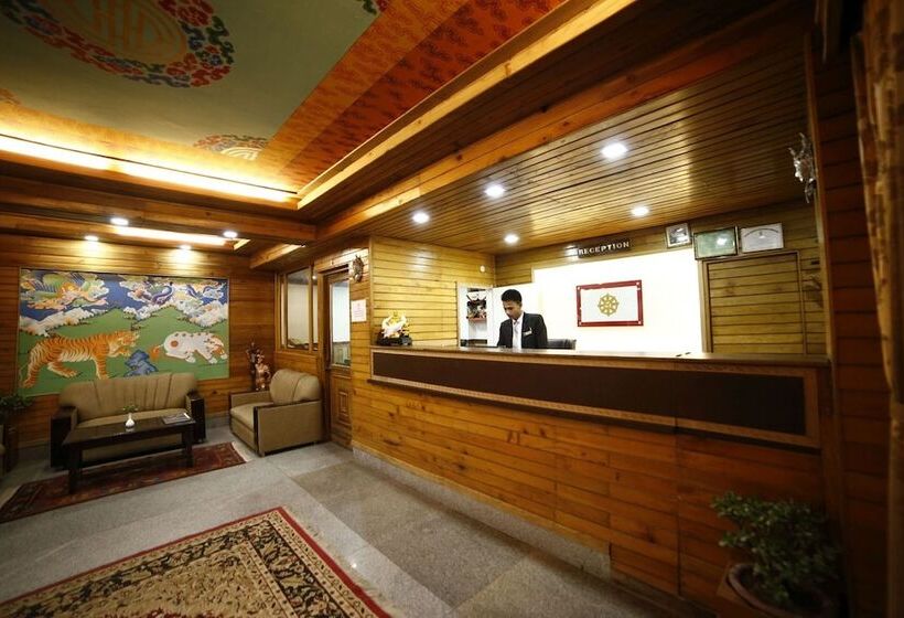 Отель The 4 Season Sikkim Pelling