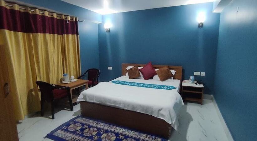 Отель The 4 Season Sikkim Pelling