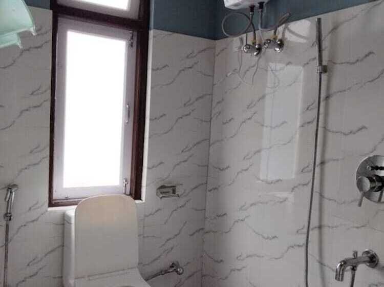 Отель The 4 Season Sikkim Pelling