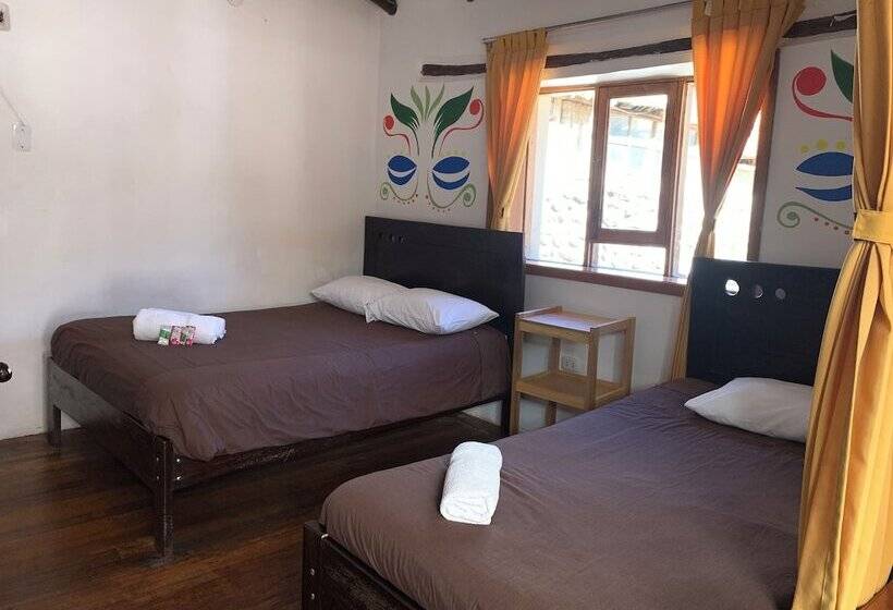 تختخواب و صبحانه Pacha House