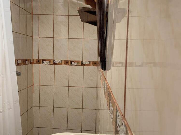 تختخواب و صبحانه Pacha House