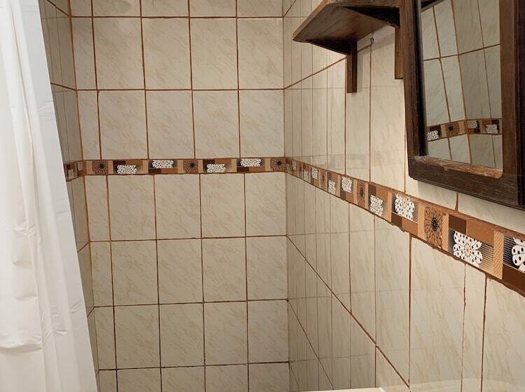 تختخواب و صبحانه Pacha House