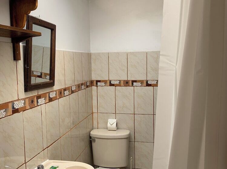 تختخواب و صبحانه Pacha House