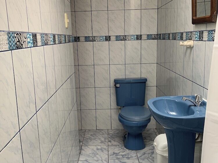 تختخواب و صبحانه Pacha House