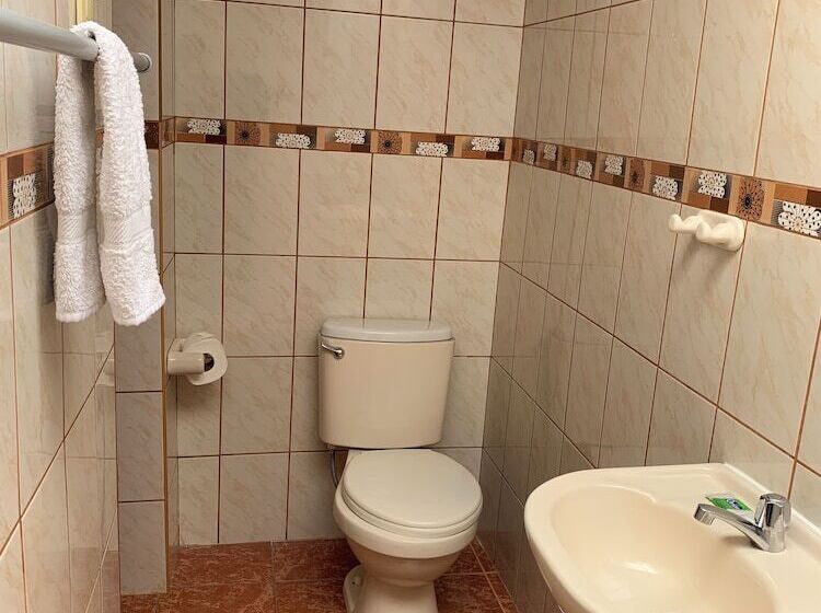 تختخواب و صبحانه Pacha House