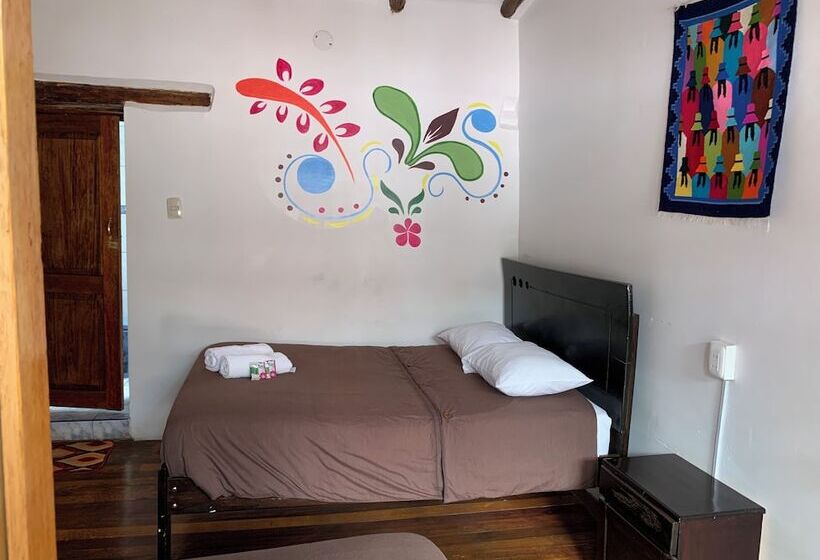 تختخواب و صبحانه Pacha House