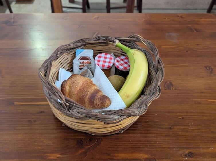 Bed and Breakfast The Art Of Leo