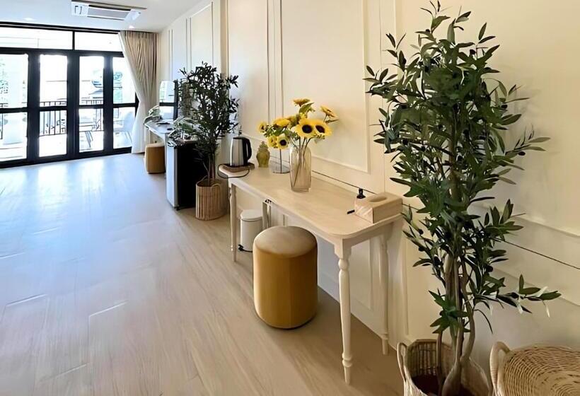 酒店 Hawa House Phuket