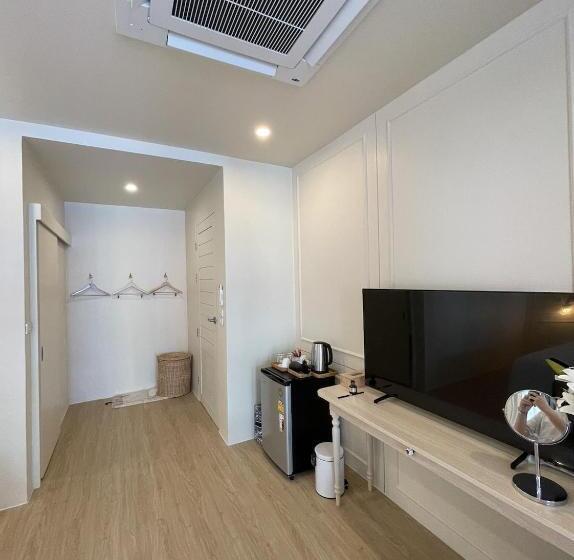 酒店 Hawa House Phuket