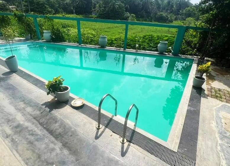 호텔 Leyons Beach Paradaise