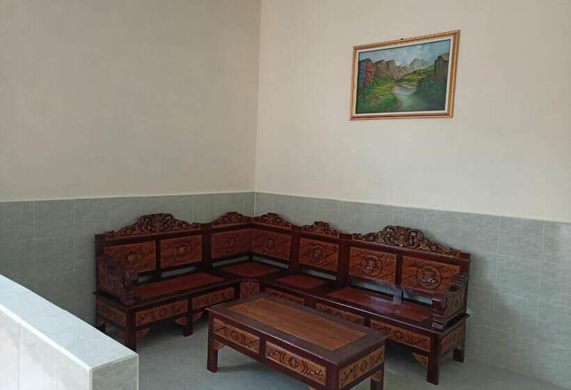 בית מלון כפרי Spot On 93966 Dhiya Guest House Syariah