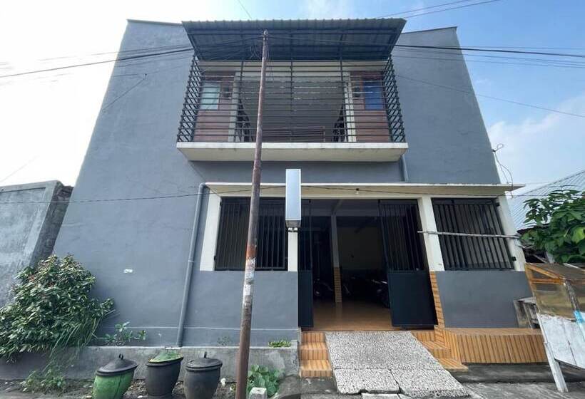 בית מלון כפרי Spot On 93966 Dhiya Guest House Syariah