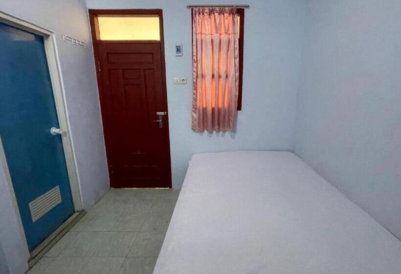 בית מלון כפרי Spot On 93966 Dhiya Guest House Syariah