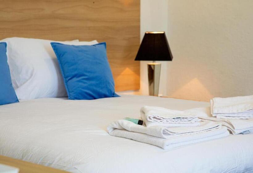 Отель The Highlands, Bispham