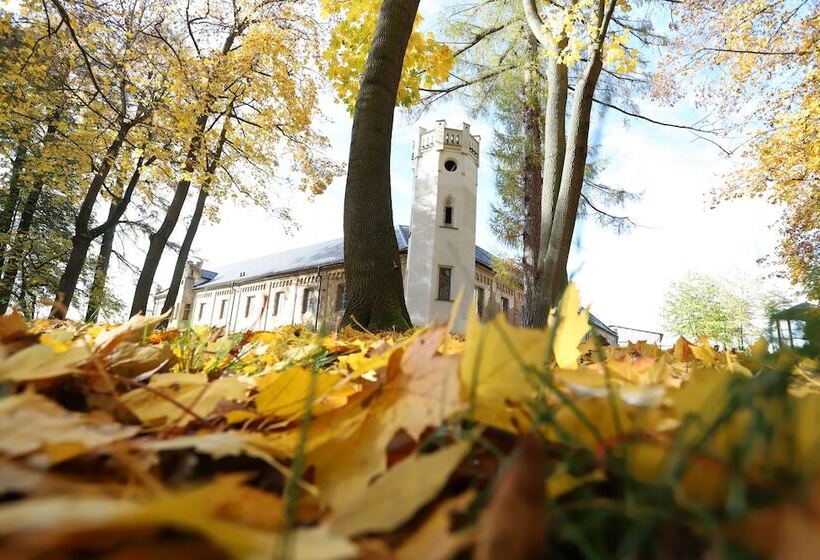 فندق Zámek Kvasetice