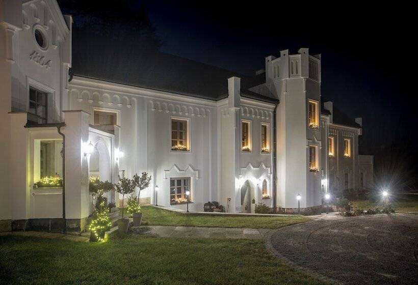 فندق Zámek Kvasetice