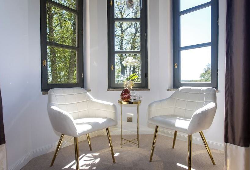 فندق Zámek Kvasetice