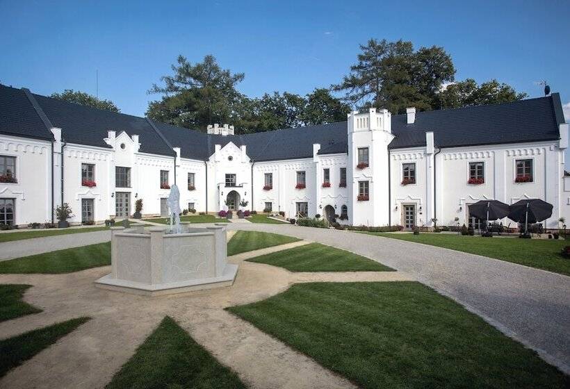 فندق Zámek Kvasetice