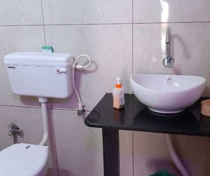 Shikra Mountains & Hills Resort