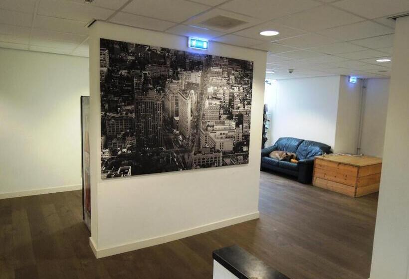 הוסטל 3be Backpackers Bed & Breakfast Eindhoven