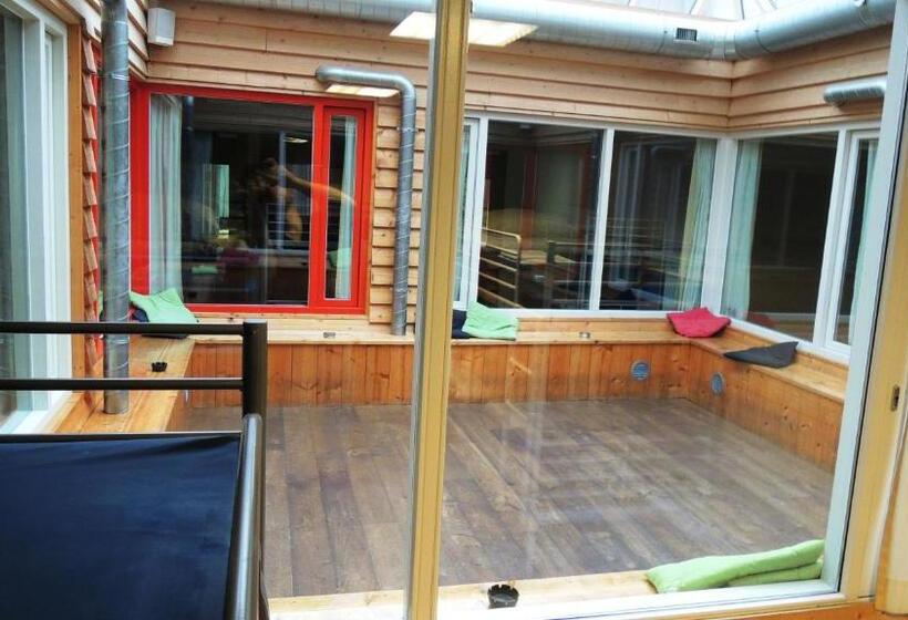 הוסטל 3be Backpackers Bed & Breakfast Eindhoven