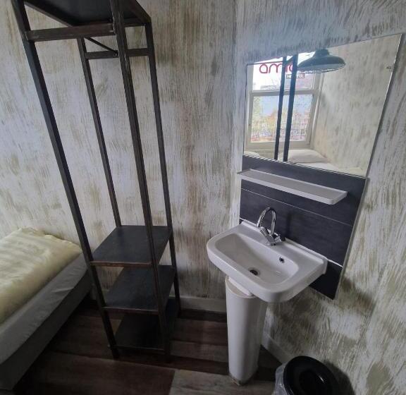 Amigo Hostel