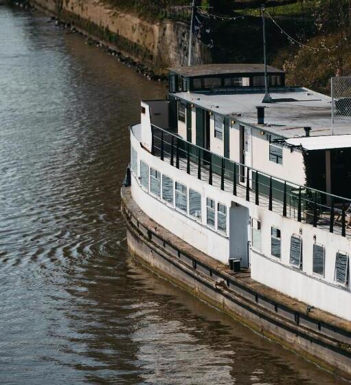 호스텔 Botel Maastricht