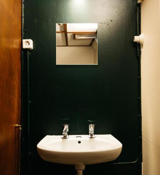 호스텔 Botel Maastricht