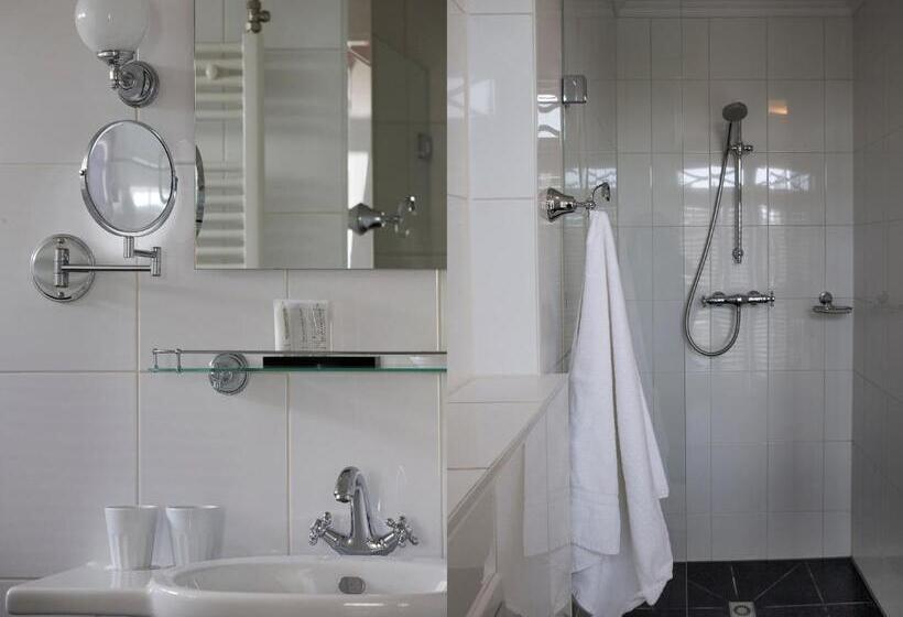 B & B Hotel The Baron Crown