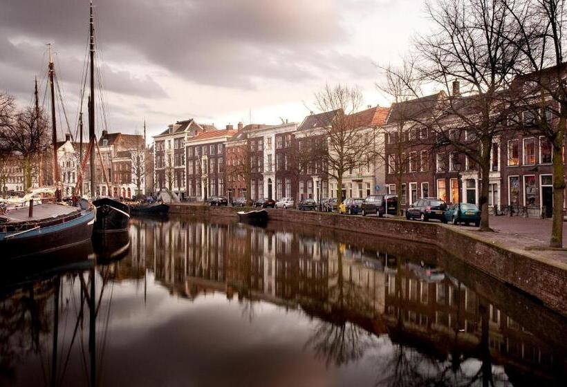 B&b De Schiedamse Suites