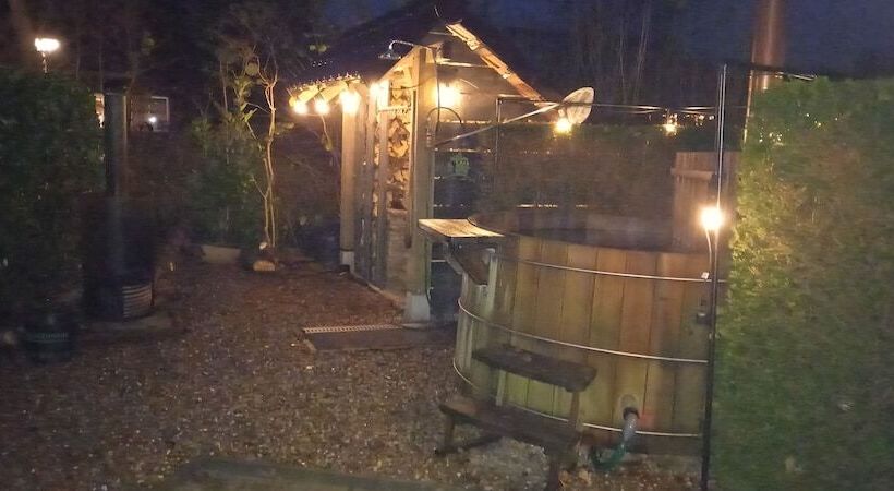 B&b Opdeparkkamp Met Laadpaal Voor Elektrische Auto S