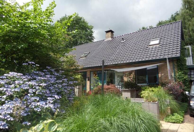 B&b Opdeparkkamp Met Laadpaal Voor Elektrische Auto S