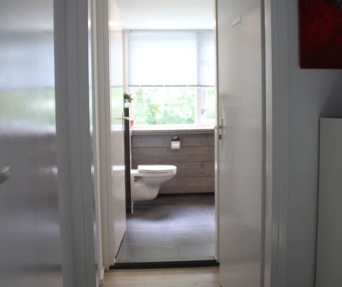 B&b Opdeparkkamp Met Laadpaal Voor Elektrische Auto S