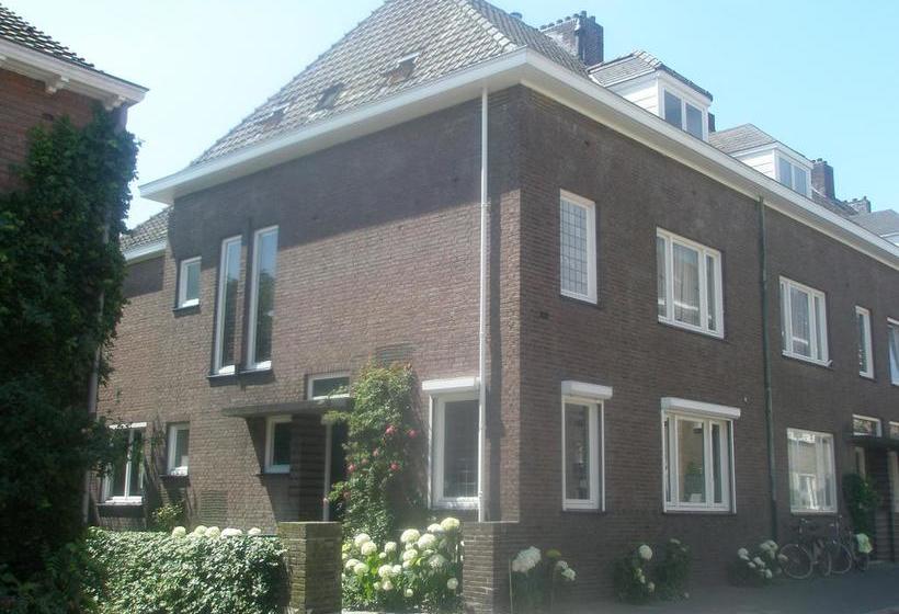 Aamiaismajoitus (B&B) Alberti Bed & Bike