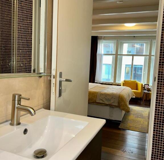 تختخواب و صبحانه Amsterdam 4 Holiday Guestrooms