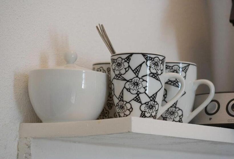 تختخواب و صبحانه Ensche Day Inn