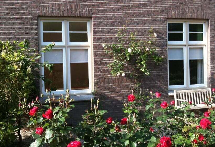 تختخواب و صبحانه Gasthuis Pension Via Quidam