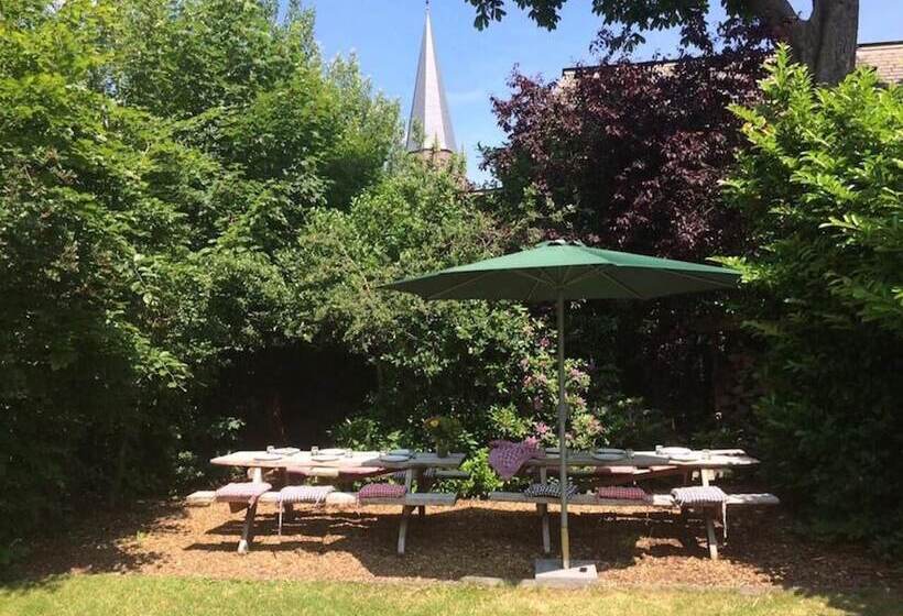 تختخواب و صبحانه Gasthuis Pension Via Quidam