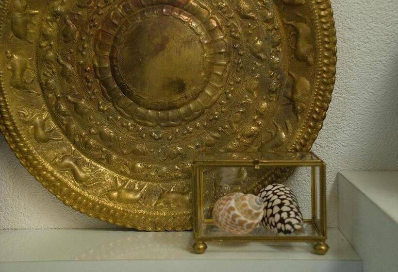 تختخواب و صبحانه Het Blauwe Uur