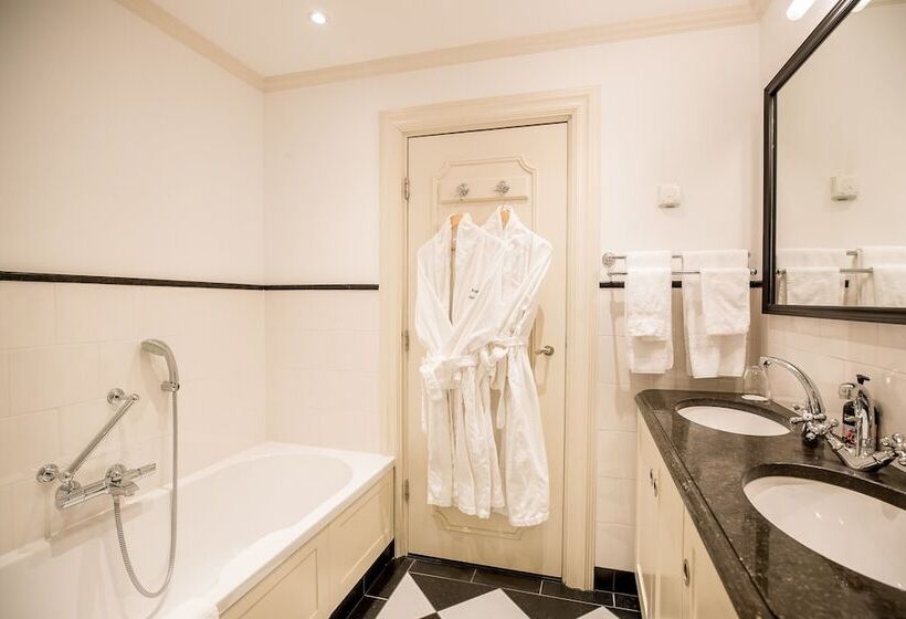 مبيت وإفطار Kasteel De Wittenburg