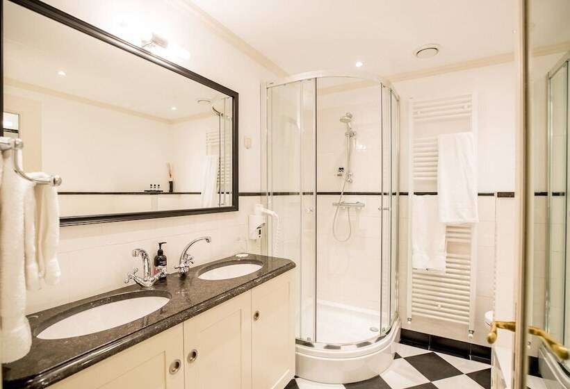 مبيت وإفطار Kasteel De Wittenburg