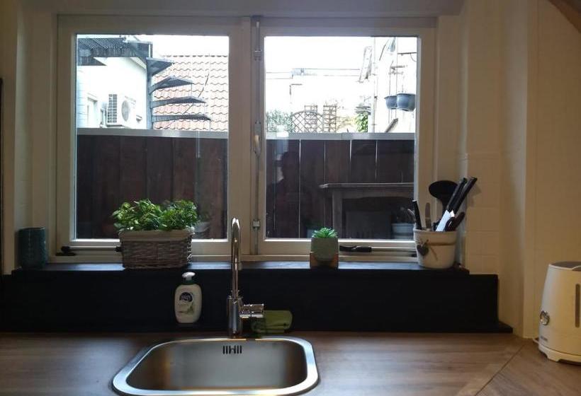 تختخواب و صبحانه Onder De Peperbus