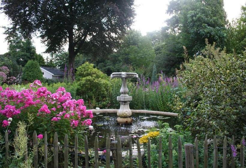 تختخواب و صبحانه Villa Wambach