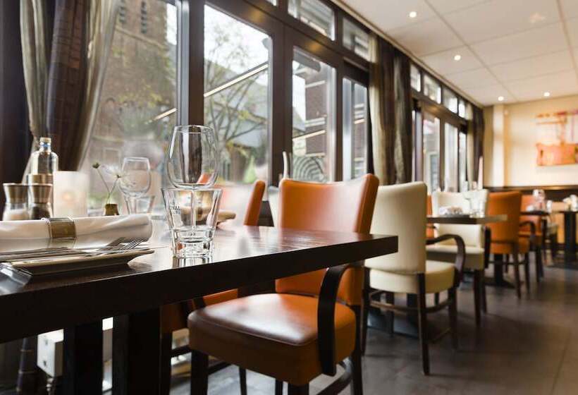 هتل Café Restaurant De Ploeg