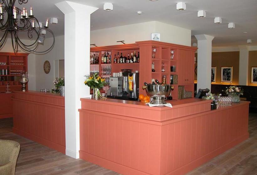 בית מלון כפרי 1851