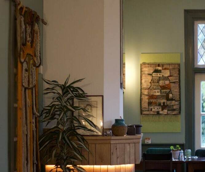 בית מלון כפרי De Gravin Van Vorden